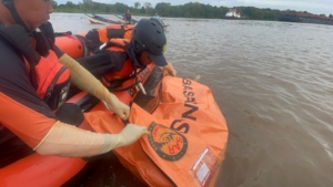 Tim SAR Gabungan Berhasil Temukan Korban Tenggelam di Perairan Sungai Mahakam dalam Kondisi Meninggal