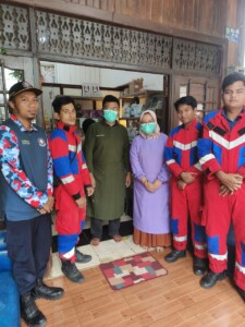 Dinas Pemadam Kebakaran dan Penyelamat Kukar, Selamatkan Kucing yang Gagal Melahirkan