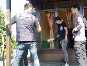 Polres Kukar Gelar Olah TKP Kasus Penyerangan di Desa Muara Muntai Ilir, Warga Masih Menunggu Penangkapan Pelaku