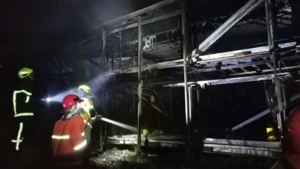 Damkar Kukar Tangani Kebakaran Kandang Ayam di Bukit Biru Tanpa Korban Jiwa