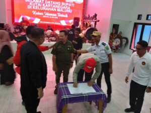 Pemkab Kukar Serahkan Bantuan Untuk Warga Maluhu, Pelestarian Budaya Dan Pengembangan Pemuda