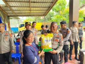 Polri Peduli Rakyat, Polresta Samarinda Gelar Gerakan Pangan Murah di Harapan Baru