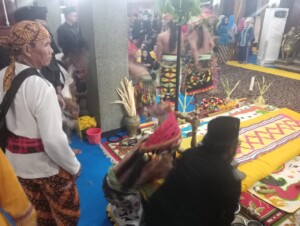Bahasa Dewa dan Aturan Adat Iringi Malam Pertama Erau di Kutai