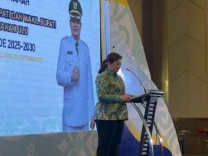 Mengabdi untuk Rakyat, Angela-Suhuk Tegaskan Komitmen Bangun Mahulu