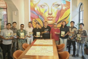 Buku dan Pengalaman Global Teguh Santosa Jadi Inspirasi Komunitas Literasi Medan