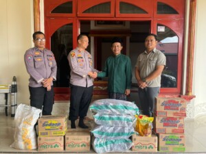 Polsek Muara Wahau Sambut Hari Santri dengan Aksi Sosial di Ponpes Roudlatul Muta’alimin