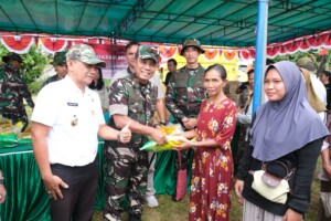 TMMD Ke-127 Hadirkan Pengobatan Gratis dan Bazar Murah bagi Warga Linggang Bigung