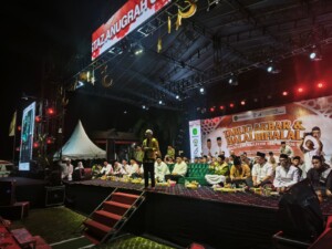 Malam Penuh Kebersamaan, Ribuan Warga Kukar Padati Tabligh Akbar dan Halal Bihalal